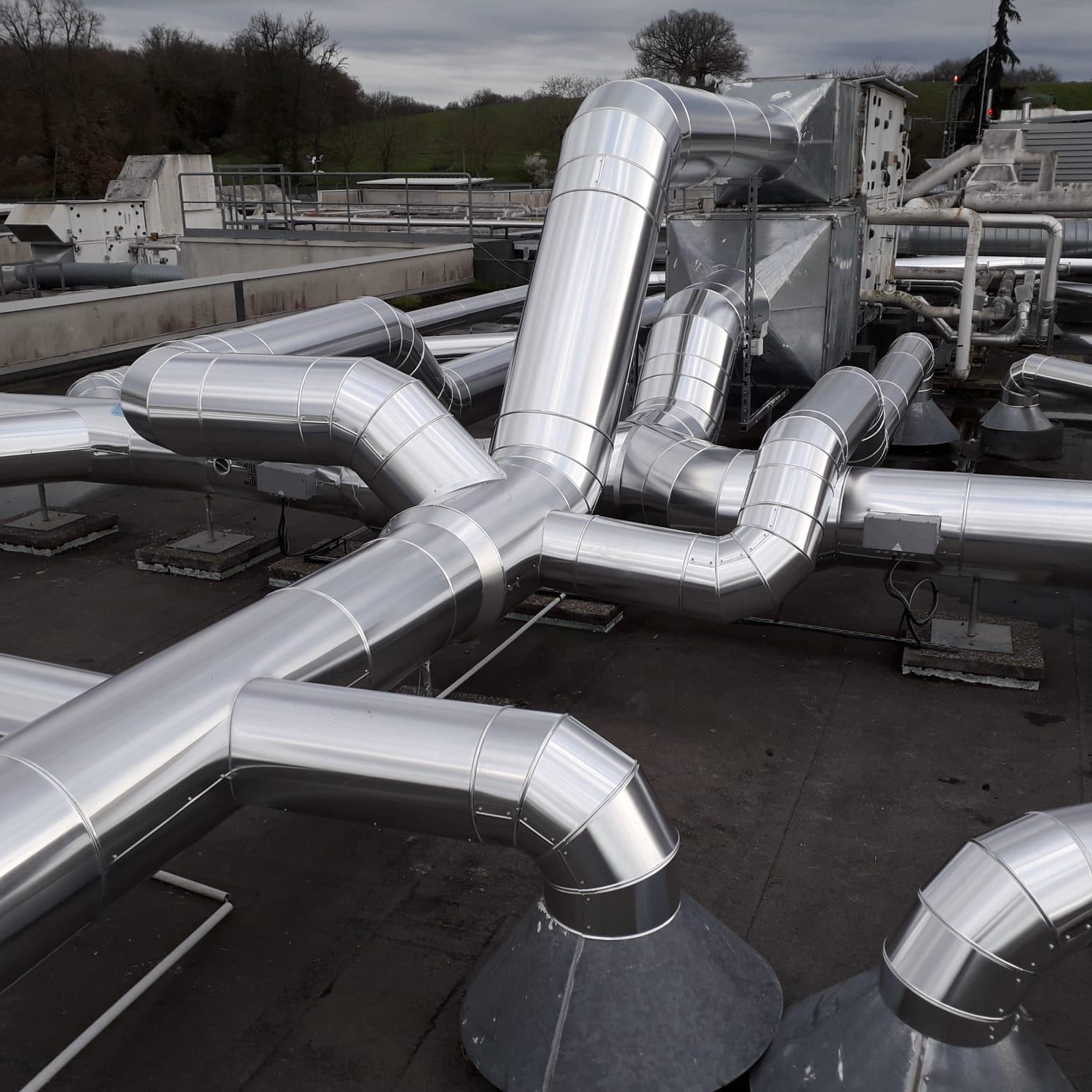 Gaines en toiture avec habillage tôle aluminium